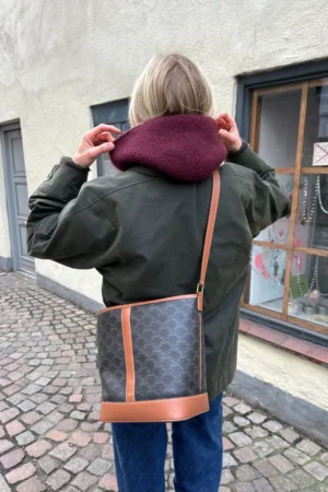 PetiteKnit Sophie Hood -huppuhuivi