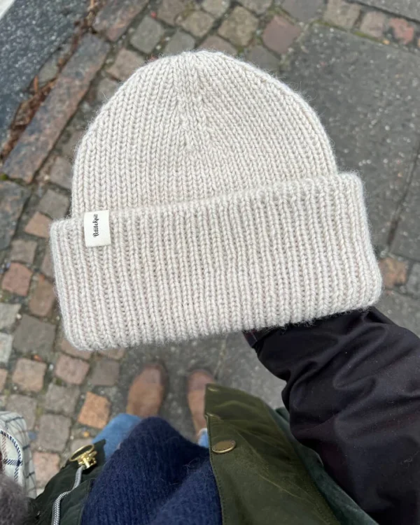PetiteKnit Weekend Hat -pipo, vaalea