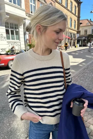 PetiteKnit Lyon Sweater -pusero (suomi)