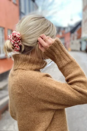 PetiteKnit Caramel Sweater (suomi)